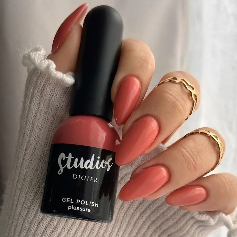 Lakier hybrydowy Studios Didier - Pleasure, 8ml